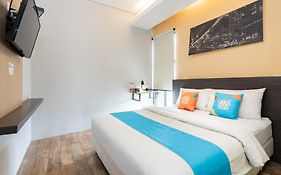Sans Stay Caverna Gandaria City